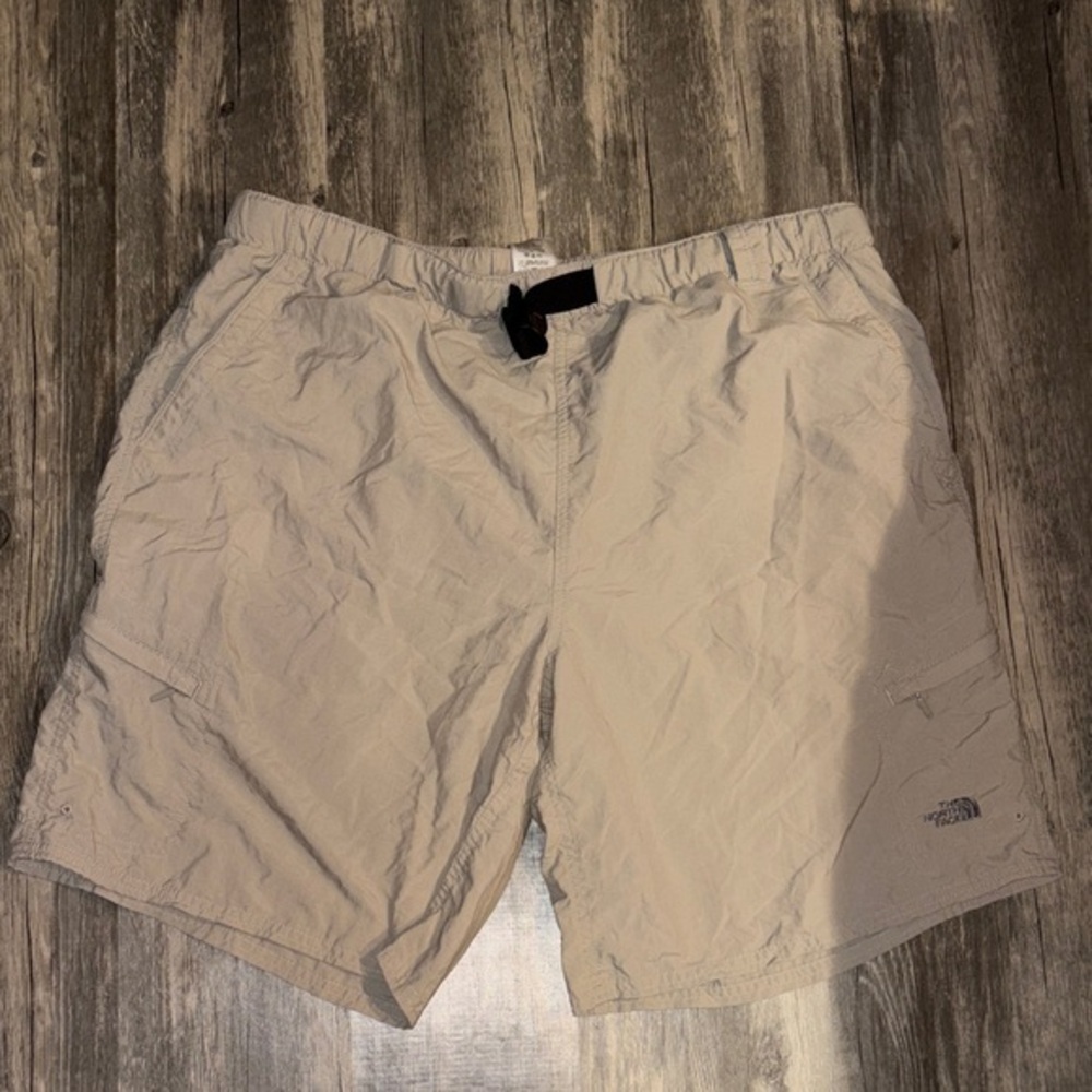 Mens Tan Northface shorts size XL
